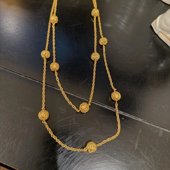 Vintage Gold Filagree Balls Layered Necklace - Picture 6 of 8